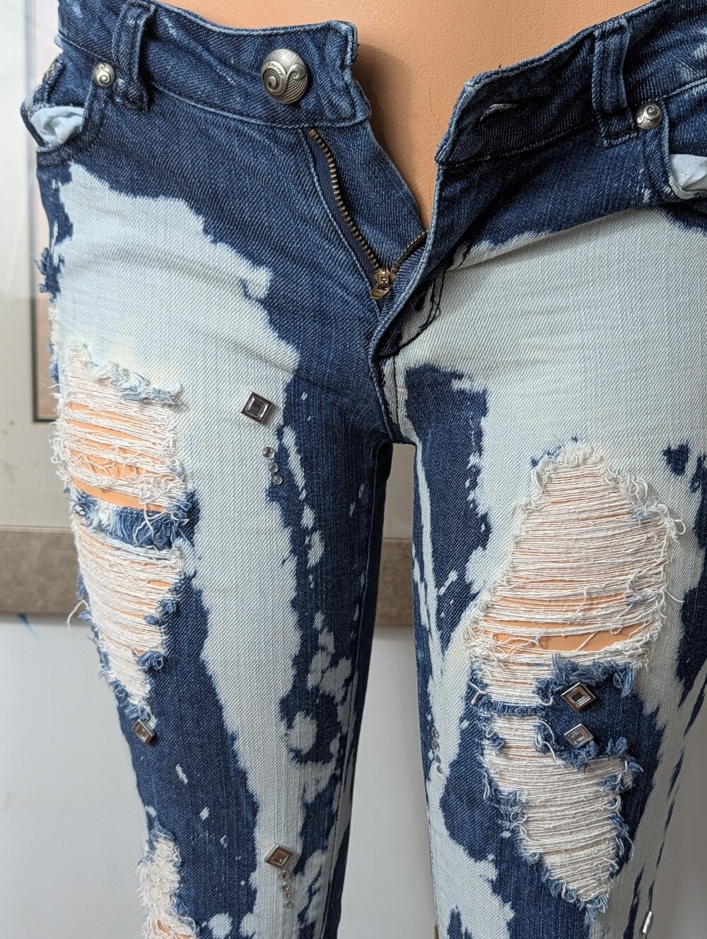 Encore Studed Skinny Jeans punk rock/goth style acid-washed bleached Size 5 - Picture 2 of 10